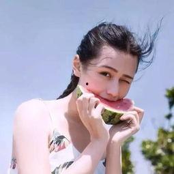 大嘴吃瓜女,揭秘娱乐圈的甜蜜与苦涩