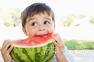 吃瓜越吃越渴的说说,揭秘“越吃越渴”的神奇现象