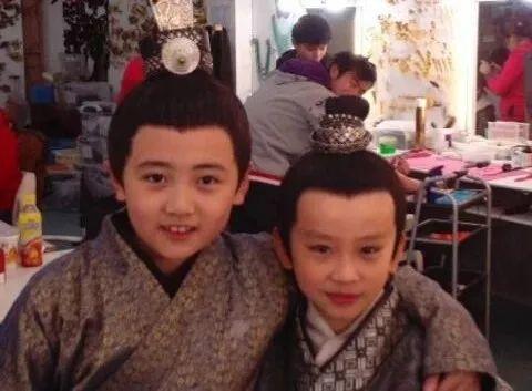 吃瓜眼神女,揭秘网络时代的“吃瓜群众”现象